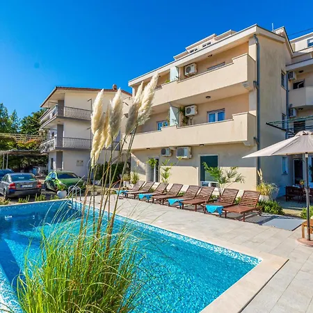 2 Bedroom Gorgeous In