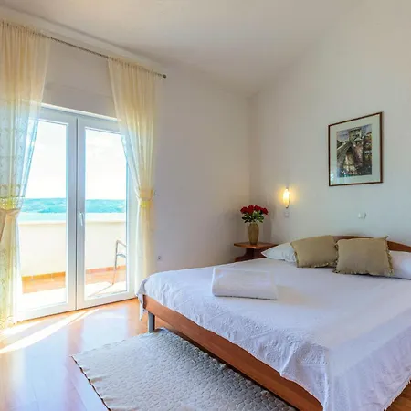 2 Bedroom Gorgeous In 아파트 *