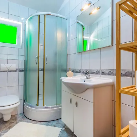 2 Bedroom Gorgeous In شقة سيلينا